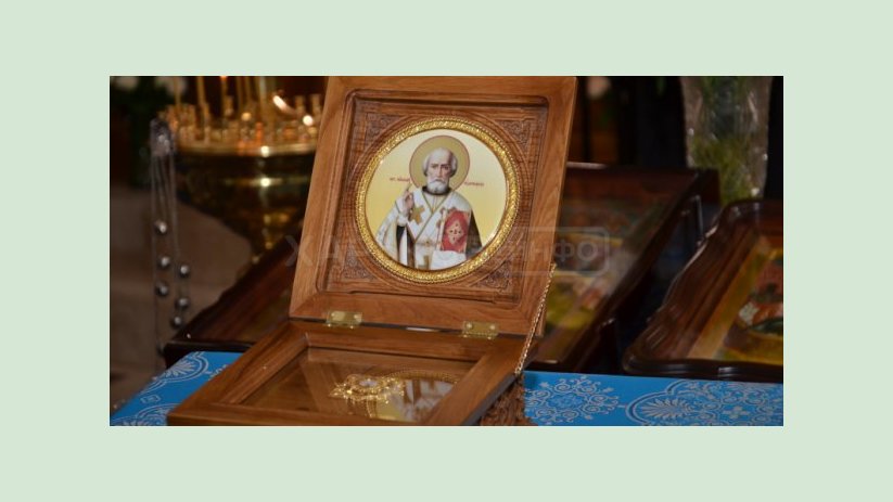 Харьковский храм получил в дар частицу мощей Николая Чудотворца Харьковский храм получил в дар частицу мощей Николая Чудотворца