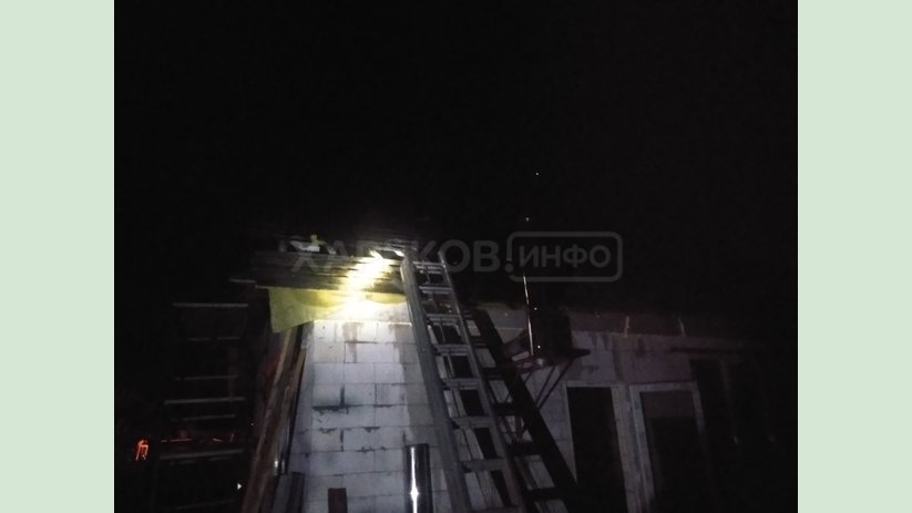 Индустриальный район: во время ликвидации пожара пожарными было спасено 3 человека Индустриальный район: во время ликвидации пожара пожарными было спасено 3 человека