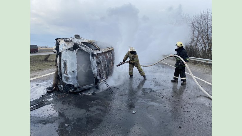 Красноградский район: спасатели ликвидировали пожар в автомобиле, который загорелся в результате ДТП Красноградский район: спасатели ликвидировали пожар в автомобиле, который загорелся в результате ДТП