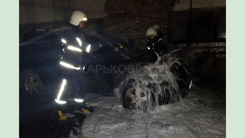Купянский район: ликвидирован пожар в автомобиле Купянский район: ликвидирован пожар в автомобиле