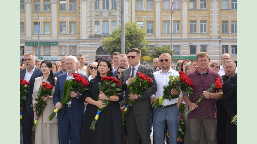На Харьковщине отмечают 25-ю годовщину принятия Конституции Украины На Харьковщине отмечают 25-ю годовщину принятия Конституции Украины