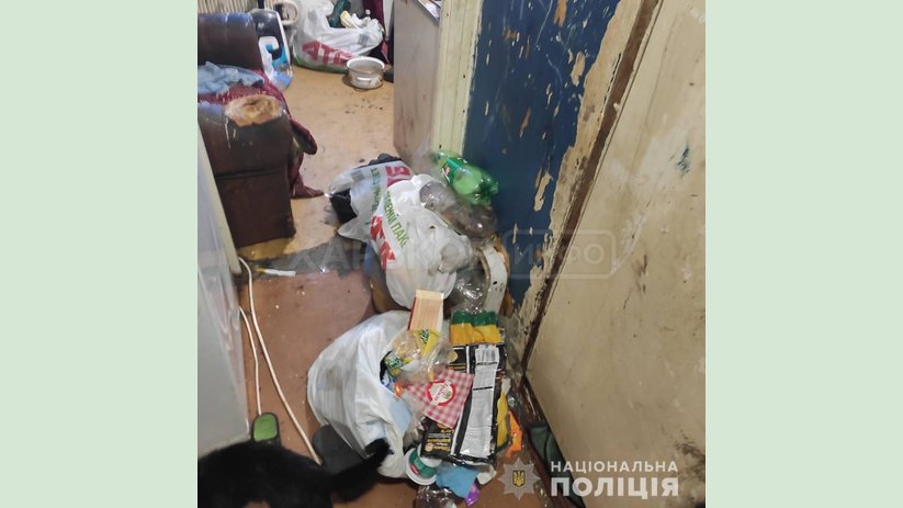 На Харьковщине полицейские обнаружили двух малолетних детей без присмотра взрослых На Харьковщине полицейские обнаружили двух малолетних детей без присмотра взрослых