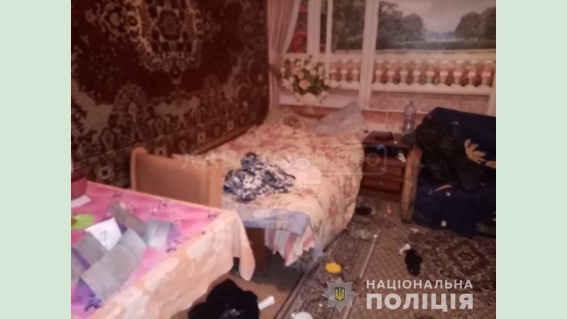 На Харьковщине полиция задержала мужчину, который из ревности чуть не лишил жизни товарища На Харьковщине полиция задержала мужчину, который из ревности чуть не лишил жизни товарища
