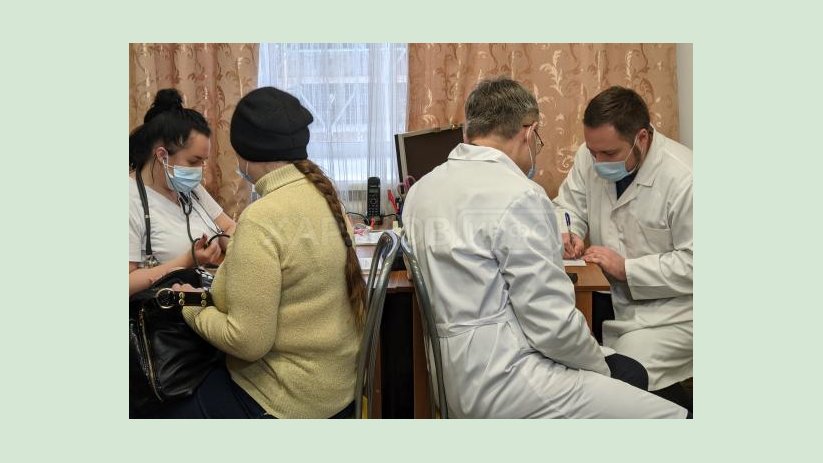 На Харьковщине продолжается вакцинация медицинских работников На Харьковщине продолжается вакцинация медицинских работников