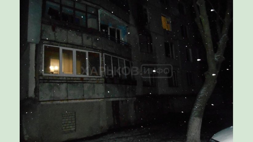 Первомайский район: во время пожара в многоэтажке пожарными было обнаружено тело 37-летнего мужчины, еще 3 жителей из них 2 ребенка были эвакуированы Первомайский район: во время пожара в многоэтажке пожарными было обнаружено тело 37-летнего мужчины, еще 3 жителей из них 2 ребенка были эвакуированы