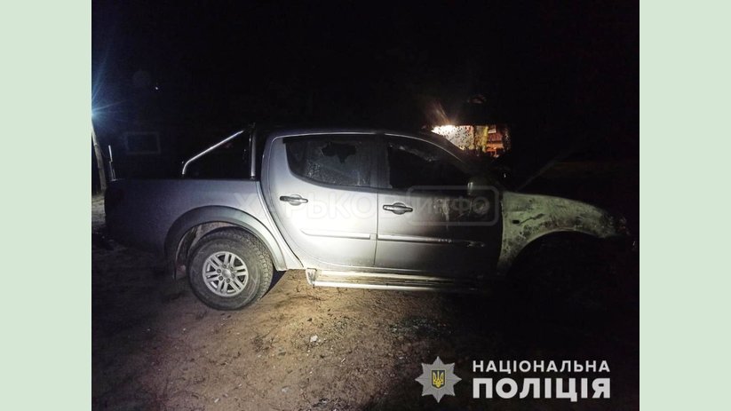 Полицейские Харьковщины устанавливают обстоятельства повреждения автомобиля Полицейские Харьковщины устанавливают обстоятельства повреждения автомобиля