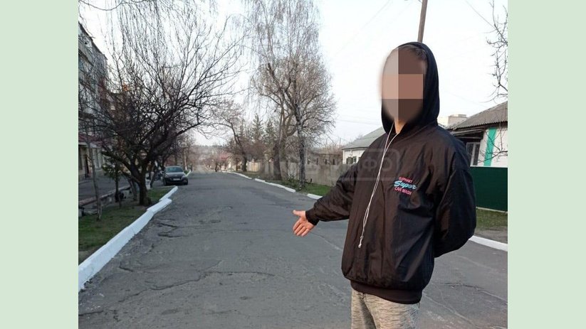 Полицейские задержали двух жителей Купянского района за ограбление молодого человека Полицейские задержали двух жителей Купянского района за ограбление молодого человека