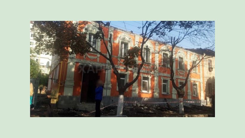 Пострадавший от пожара дом на улице Конторской приводят в порядок Пострадавший от пожара дом на улице Конторской приводят в порядок