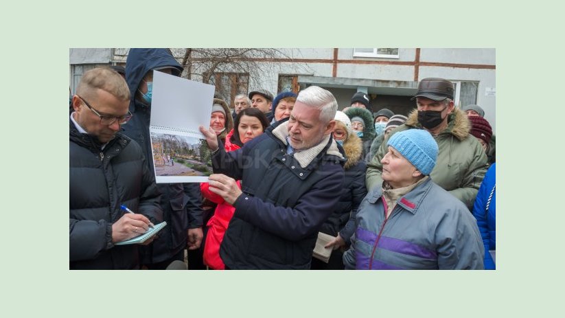 Ремонт школы, дворов и подъездов: Игорь Терехов встретился с жителями Алексеевки Ремонт школы, дворов и подъездов: Игорь Терехов встретился с жителями Алексеевки
