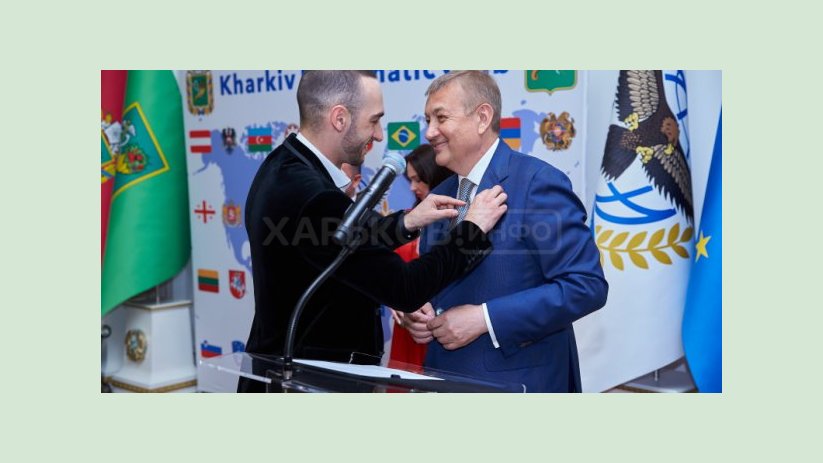Сергей Чернов стал Почетным президентом Харьковского дипломатического клуба Сергей Чернов стал Почетным президентом Харьковского дипломатического клуба