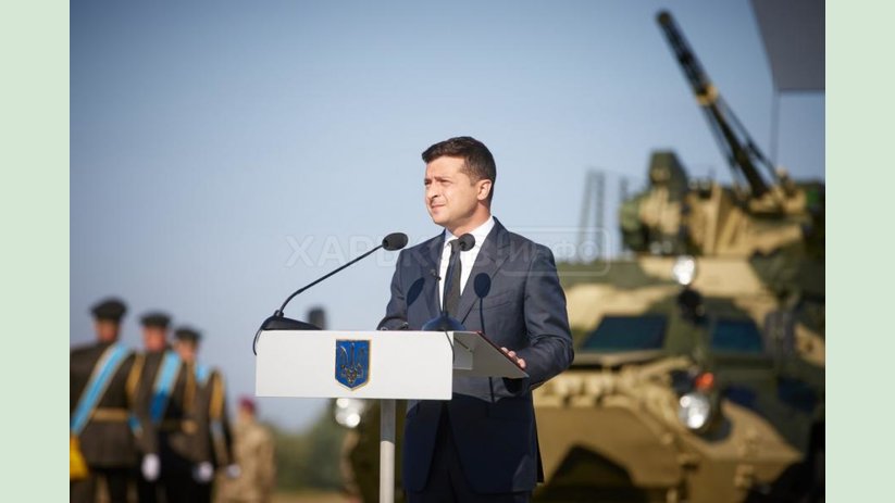 Сине-желтый флаг - неизменный символ нашего свободного, демократического, независимого государства. Президент Сине-желтый флаг - неизменный символ нашего свободного, демократического, независимого государства. Президент