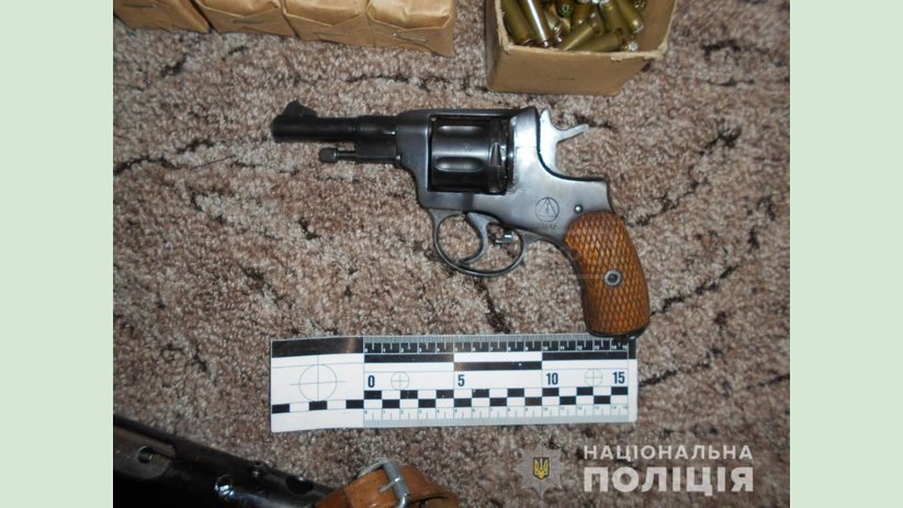 У жителя Харьковщины полицейские обнаружили арсенал оружия У жителя Харьковщины полицейские обнаружили арсенал оружия