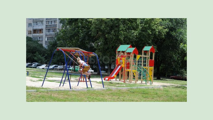 В городе открыли еще одну детскую площадку В городе открыли еще одну детскую площадку