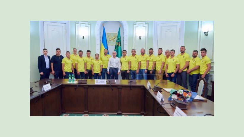 В горсовете наградили 12-кратных чемпионов Украины по регби-7 В горсовете наградили 12-кратных чемпионов Украины по регби-7