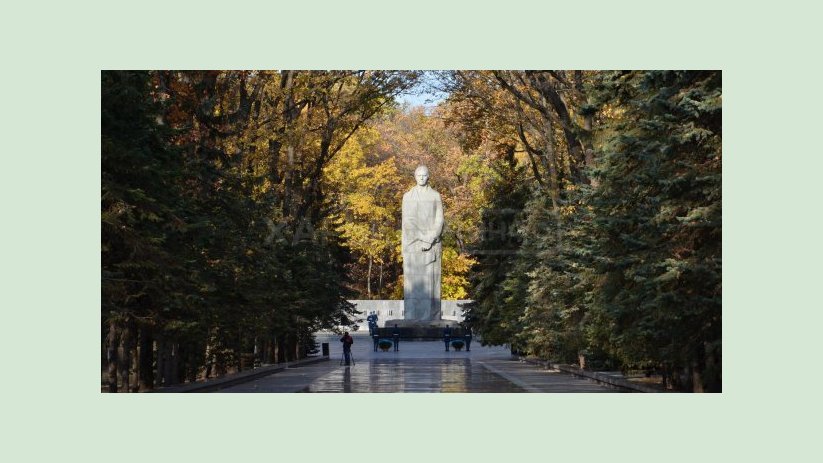 В Харькове отмечают 76-ю годовщину освобождения Украины В Харькове отмечают 76-ю годовщину освобождения Украины
