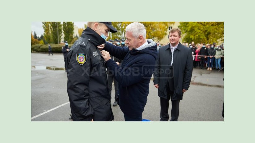 В Харькове приняли присягу будущие полицейские В Харькове приняли присягу будущие полицейские