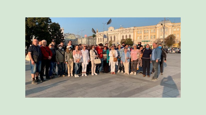 В Харькове провели экскурсию по городу для людей с нарушениями слуха В Харькове провели экскурсию по городу для людей с нарушениями слуха