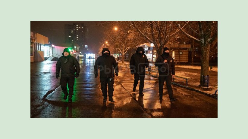В Харькове следить за порядком начали общественные формирования В Харькове следить за порядком начали общественные формирования