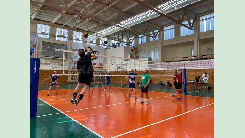 В Харькове состоялся турнир по волейболу памяти заслуженного тренера Украины Владимира Бомштейна В Харькове состоялся турнир по волейболу памяти заслуженного тренера Украины Владимира Бомштейна