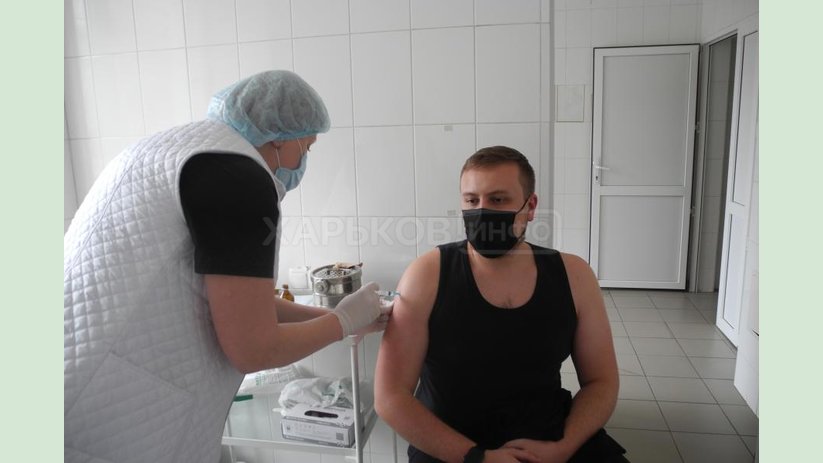 В Харьковской области прививки от COVID-19 получили 3699 человек В Харьковской области прививки от COVID-19 получили 3699 человек