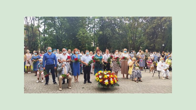 В Индустриальном районе прошла панихида по погибшим освободителям Харькова В Индустриальном районе прошла панихида по погибшим освободителям Харькова