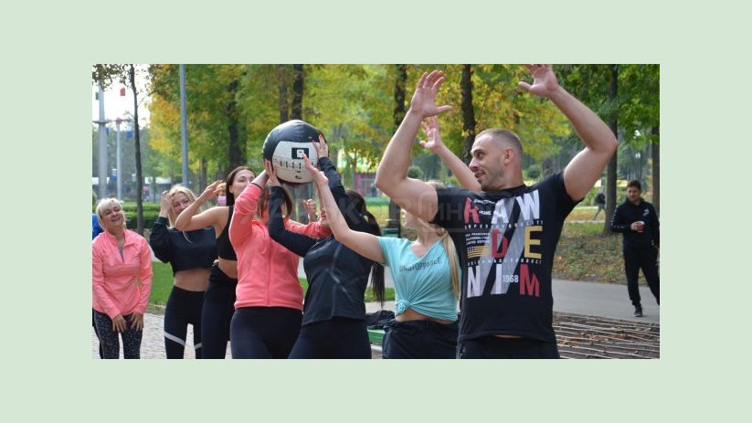 В парке Горького прошла тренировка в поддержку бывших наркозависимых В парке Горького прошла тренировка в поддержку бывших наркозависимых