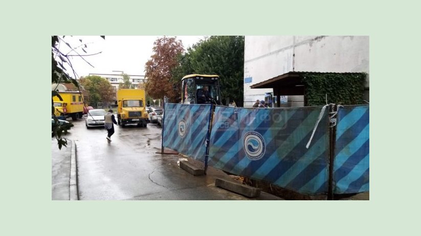 В Шевченковском районе меняют сети холодного водоснабжения В Шевченковском районе меняют сети холодного водоснабжения