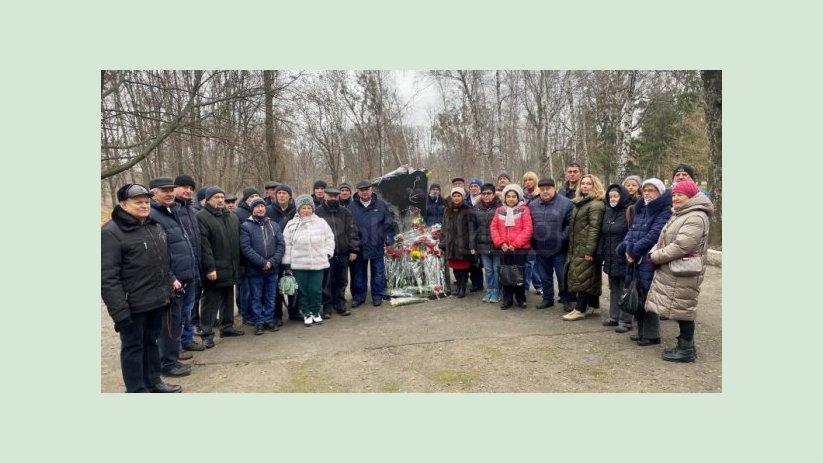 В Слободском районе прошли мероприятия ко Дню ликвидаторов аварии на ЧАЭС В Слободском районе прошли мероприятия ко Дню ликвидаторов аварии на ЧАЭС