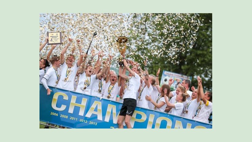Женский футбольный клуб «Жилстрой-1» - десятикратный чемпион Украины Женский футбольный клуб «Жилстрой-1» - десятикратный чемпион Украины