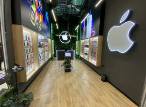 Магазин и сервисный центр Apple Room в ТРЦ NIKOLSKY - фасад