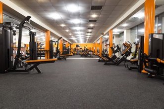 Спортивный клуб «Pulse Gym» на Павловом поле - фасад