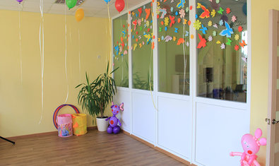 Веселi Сходинки, частный детский сад и школа