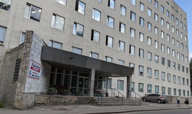 Максим Степанов и Алексей Кучер ознакомились с работой харьковской 17-й больницы, принимающей больных COVID-19 Максим Степанов и Алексей Кучер ознакомились с работой харьковской 17-й больницы, принимающей больных COVID-19