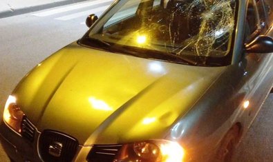 Полицейские Харькова устанавливают обстоятельства наезда легкового автомобиля на двух пешеходов