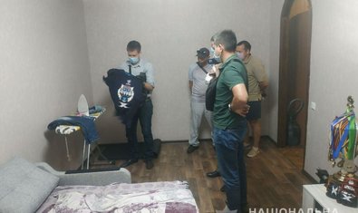 Правоохранители провели обыск по месту жительства мужчины, причастного к стрельбе в Основянском районе Харькова Правоохранители провели обыск по месту жительства мужчины, причастного к стрельбе в Основянском районе Харькова