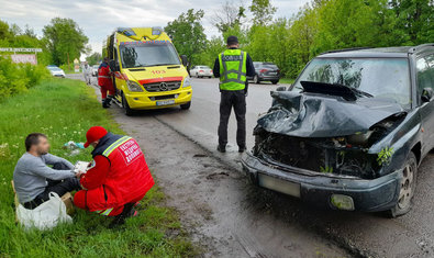 Спасатели ликвидировали пожар в автомобиле, который загорелся в результате ДТП