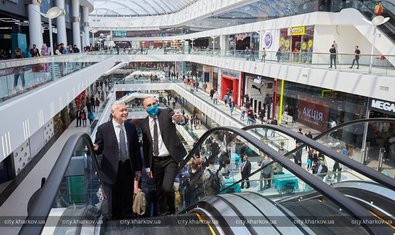 В центре Харькова открыли новый торгово-развлекательный центр