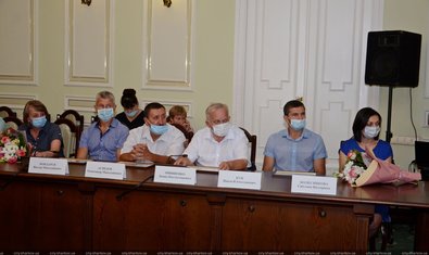 В городском совете вручили грамоты лучшим строителям
