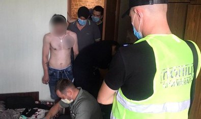В Харькове полицейские пресекли деятельность Интернет-магазина по продаже наркотических веществ (ОБНОВЛЕНО) В Харькове полицейские пресекли деятельность Интернет-магазина по продаже наркотических веществ (ОБНОВЛЕНО)