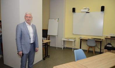 В Харькове продолжают ремонтировать школы