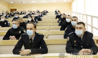 В Харьковском национальном университете внутренних дел начались курсы специализации участковых офицеров полиции, закрепленных за полицейскими участками объединенных территориальных общин В Харьковском национальном университете внутренних дел начались курсы специализации участковых офицеров полиции, закрепленных за полицейскими участками объединенных территориальных общин