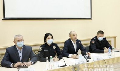 В Харьковском национальном университете внутренних дел начались курсы специализации участковых офицеров полиции, закрепленных за полицейскими участками объединенных территориальных общин В Харьковском национальном университете внутренних дел начались курсы специализации участковых офицеров полиции, закрепленных за полицейскими участками объединенных территориальных общин