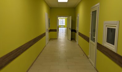 В Красноградской больнице завершают капитальный ремонт приемного отделения