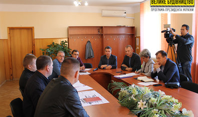 В спорткомплексе «Вымпел» в Балаклее начали монтировать фасадные системы