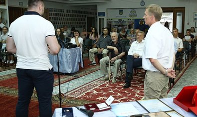 Воспитатель Олимпийских чемпионов и рекордсменов тяжелой атлетике Валерий Никулин награжден «Слобожанской славой» Воспитатель Олимпийских чемпионов и рекордсменов тяжелой атлетике Валерий Никулин награжден «Слобожанской славой»