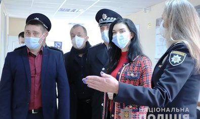 Заместитель министра внутренних дел проверила готовность харьковских подразделений к внедрению системы «Custody Records»